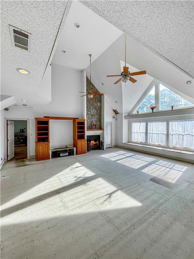 Great Room | Image 8