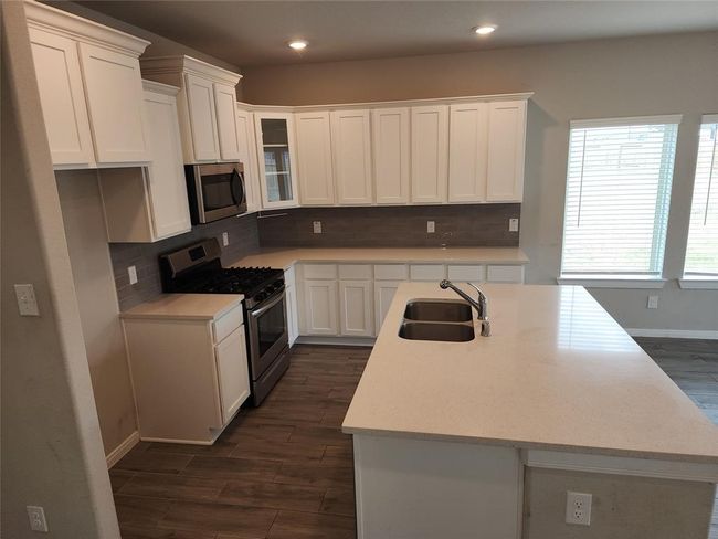 7914 Cypress Myrtle Dr, House other with 4 bedrooms, 4 bathrooms and 2 parking in Cypress TX | Image 7