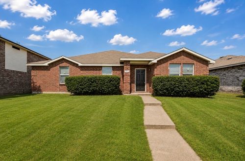 3015 Goldenrod Dr, Lancaster, TX, 75134-4622 | Card Image