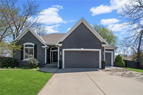 12545 Mcgee St, Kansas City, MO, 64145-1639 | Card Image