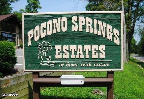 39 Bear Dr, Newfoundland, PA, 18445 | Card Image