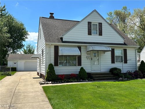 30432 Mildred Dr, Willowick, OH, 44095-4842 | Card Image