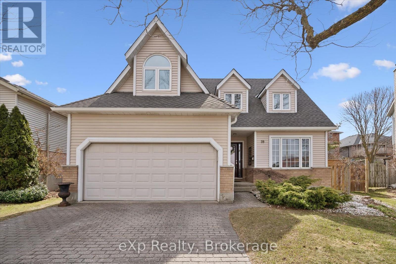 Residential in Guelph (Dovercliffe Park/Old University) 2