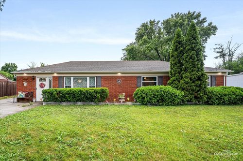 111 14th Pl, Lombard, IL, 60148-4519 | Card Image