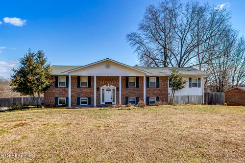 127 Scenic Lake Dr, Harriman, TN, 37748-8413 | Card Image