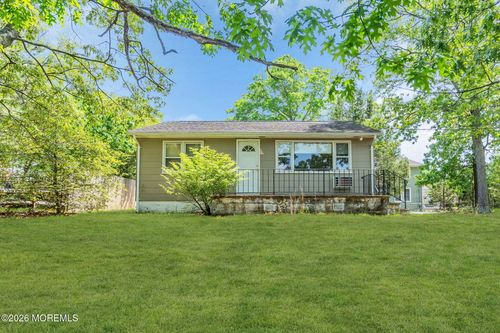 138 Vansant Ave, Island Heights, NJ, 08732-7906 | Card Image