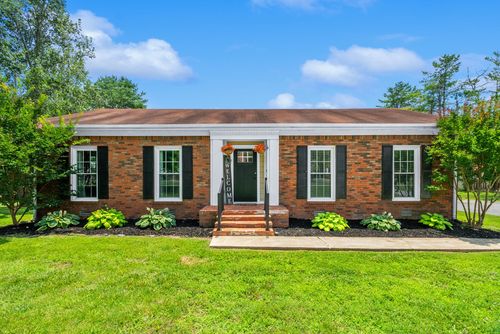 605 N Russell St, Portland, TN, 37148-2012 | Card Image
