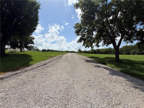 15749 206th Street, Tonganoxie, KS, 66086 | Card Image