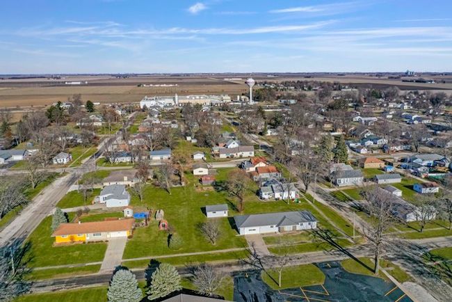 313 W Topeka St, House other with 3 bedrooms, 2 bathrooms and 2 parking in Toluca IL | Image 31