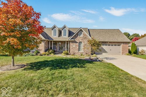 106 Maxey Ct, Tipton, IN, 46072-8321 | Card Image