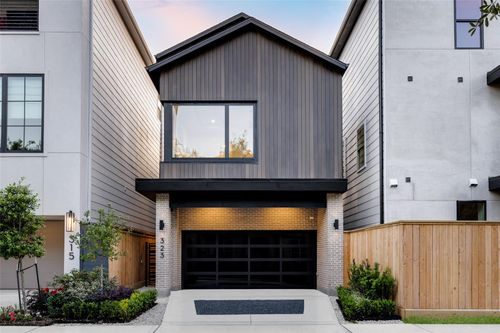 323 Malone St, Houston, TX, 77007-7150 | Card Image