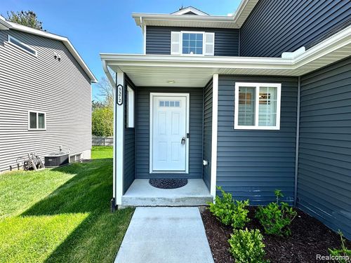 5372 Rural Ter, Waterford, MI, 48329-1696 | Card Image