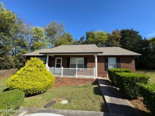 932 Mountain Berry Drive, Sevierville, TN, 37862 | Card Image