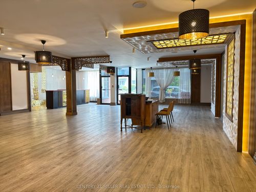 5-438 Kerr St, Oakville, ON, L6K3C4 | Card Image