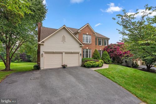 4532 Doncaster Dr, Ellicott City, MD, 21043-6767 | Card Image