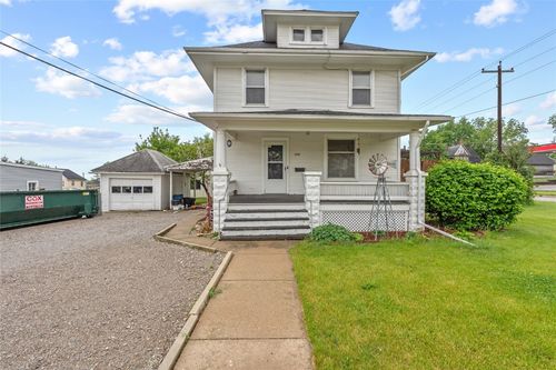 100 E Welsh St, Williamsburg, IA, 52361 | Card Image