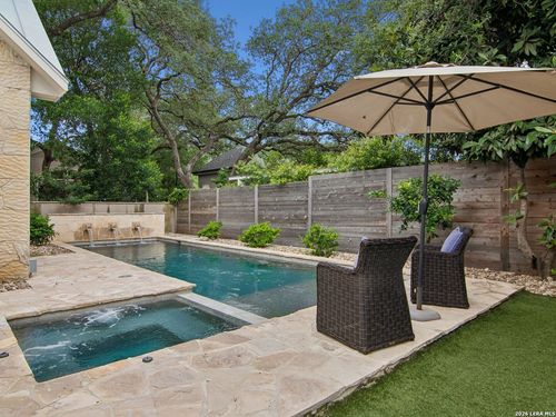310 Castano Ave, Alamo Heights, TX, 78209-3750 | Card Image