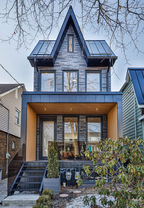 lower-11 Merrill Ave W, Toronto, ON, M4C1C4 | Card Image