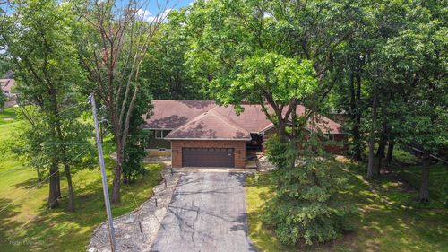 9096 Knickerbocker Street, St. John, IN, 46373 | Card Image