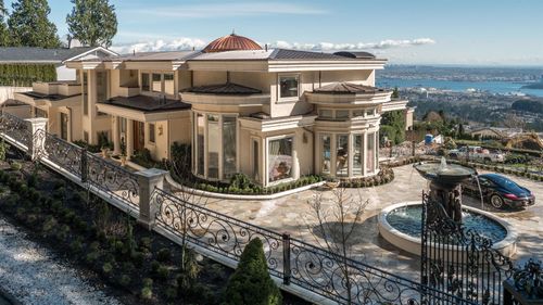 {{alt}} | Card Image