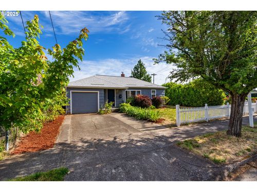 9135 Se Hawthorne Blvd, Portland, OR, 97216-1850 | Card Image