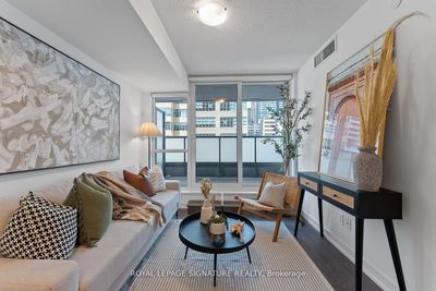 305 - 125 Redpath Ave, Condo with 1 bedrooms, 2 bathrooms and null parking in Toronto ON | Image 3