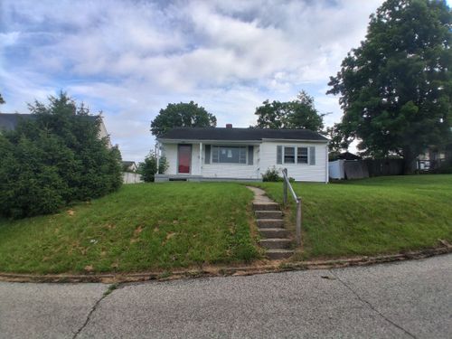 215 Whitehouse St, Crooksville, OH, 43731-1340 | Card Image