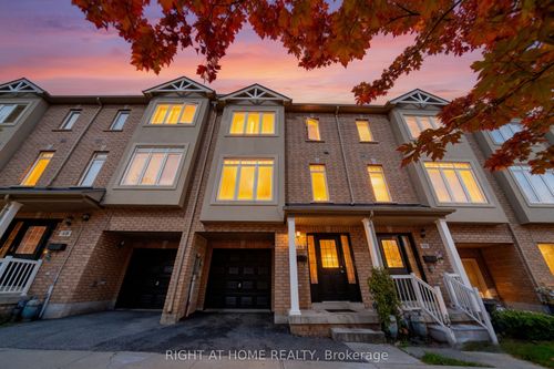 48 Curran Hall Cres, Scarborough, ON, M1G0A2 | Card Image