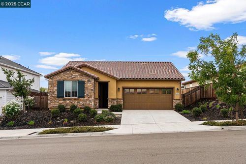 5401 Mountain Ridge Way, Antioch, CA, 94531-8697 | Card Image