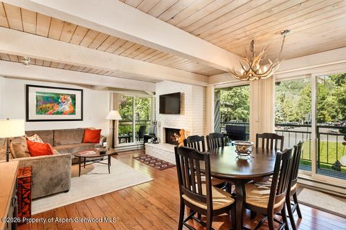 apt-41-1039 E Cooper Ave, Aspen, CO, 81611-4121 | Card Image