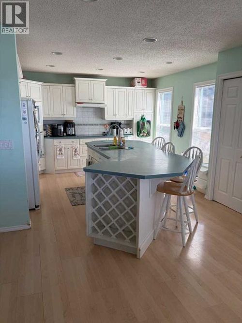 1065 East Chestermere Drive, Chestermere, AB, T1X1A9 | Card Image