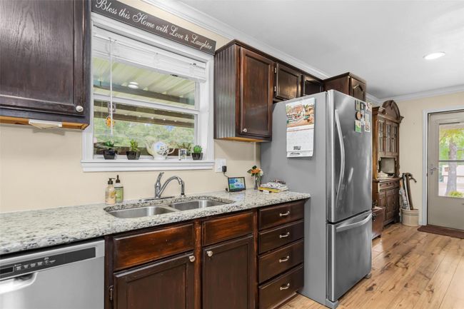19769 State Highway 21 E, House other with 3 bedrooms, 2 bathrooms and 1 parking in Grapeland TX | Image 10