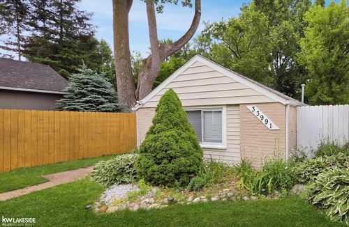 33991 Orangelawn Street, Livonia, MI, 48150 | Card Image