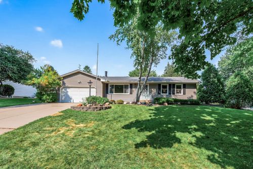 10019 Morris Rd, Bloomington, MN, 55437-2303 | Card Image