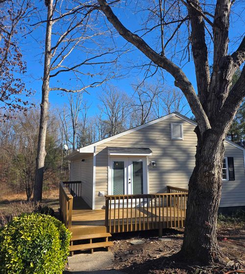 230 Dodge St, STUARTS DRAFT, VA, 24477-2835 | Card Image