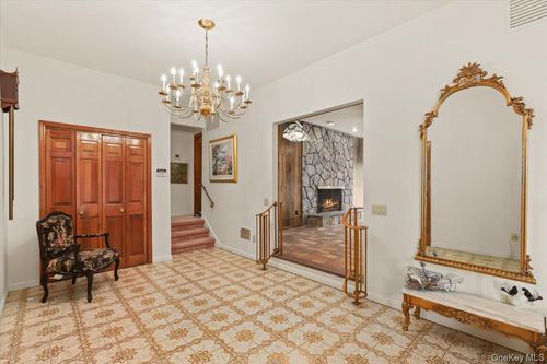 7 Greystone Cir, Bronxville, NY, 10708-2314 | Card Image