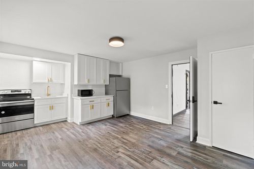 apt-2-7404 Columbia Ave, COLLEGE PARK, MD, 20740-3534 | Card Image