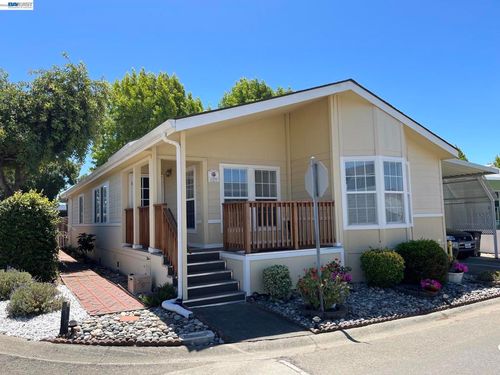 1370 Buckingham Way, Hayward, CA, 94544-6306 | Card Image