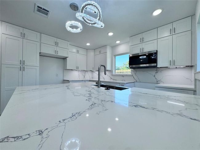 801 Woodard St, House other with 3 bedrooms, 2 bathrooms and null parking in Houston TX | Image 18