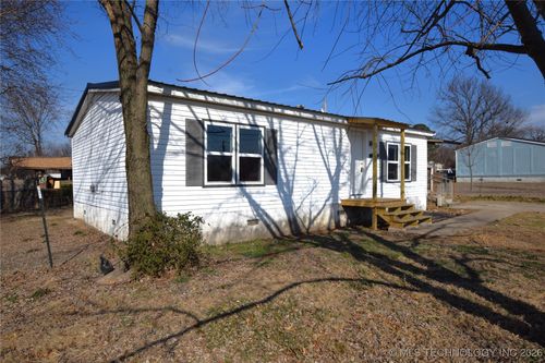 413 W Willow Street, Stilwell, OK, 74960 | Card Image