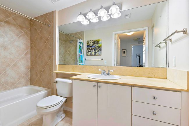APT-301 - 804 E Windward Way, Condo with 3 bedrooms, 2 bathrooms and null parking in Lantana FL | Image 29