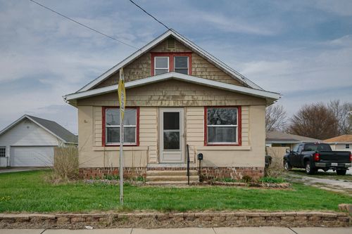 711 Peoria Street, Washington, IL, 61571 | Card Image