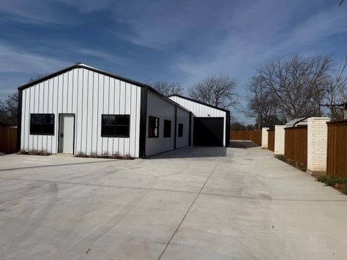 619 N Crockett St, Granbury, TX, 76048-1534 | Card Image
