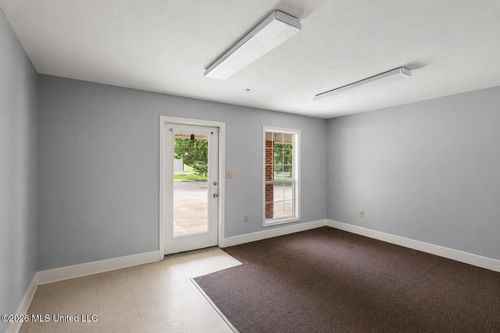 6644 Gary Rd, Byram, MS, 39272-9400 | Card Image