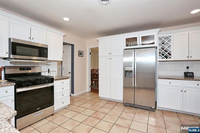 37 Osborne Ct, House other with 4 bedrooms, 3 bathrooms and null parking in Mahwah NJ | Image 17