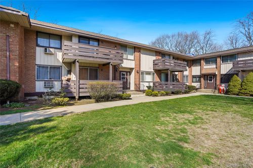 52 Sierra Vista Ln, Valley Cottage, NY, 10989-2701 | Card Image