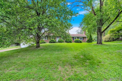 425 Bush Dr, Ballwin, MO, 63021-4901 | Card Image
