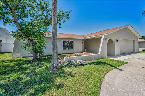 11121 Peppertree Ln, PORT RICHEY, FL, 34668-2424 | Card Image