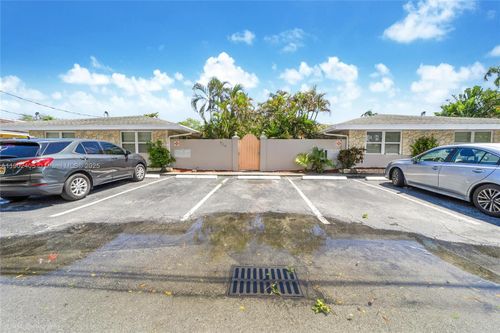 apt-7-924 Ne 17th Ter, Fort Lauderdale, FL, 33304-4468 | Card Image