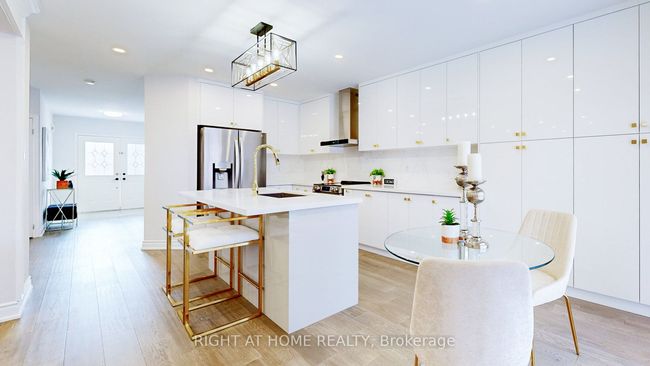 28 Beaton Ave, House other with 6 bedrooms, 4 bathrooms and 4 parking in Maple ON | Image 11